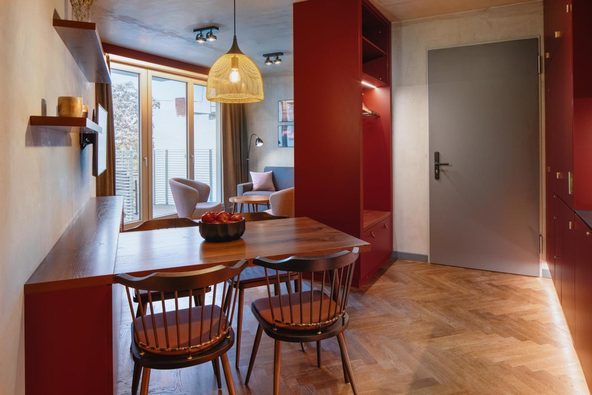 Downtown Mitte-wedding 4*
